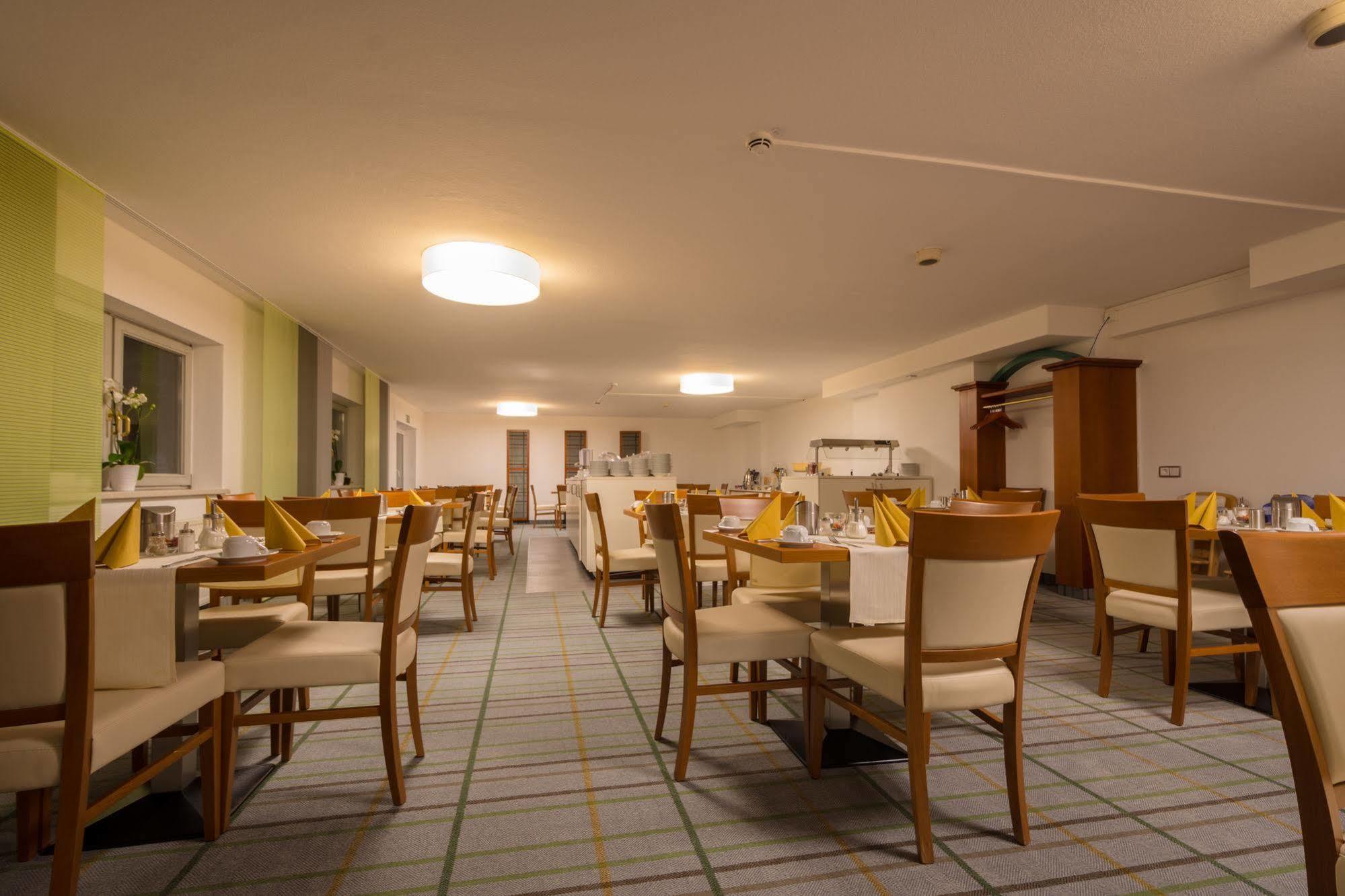 Hotel Fortuna Schwäbisch Gmünd Εξωτερικό φωτογραφία
